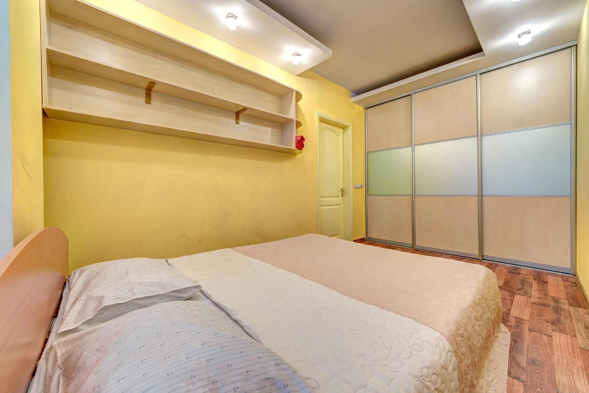3-кімнатні в центрі, поруч ст. м. університет Apartment Kyiv