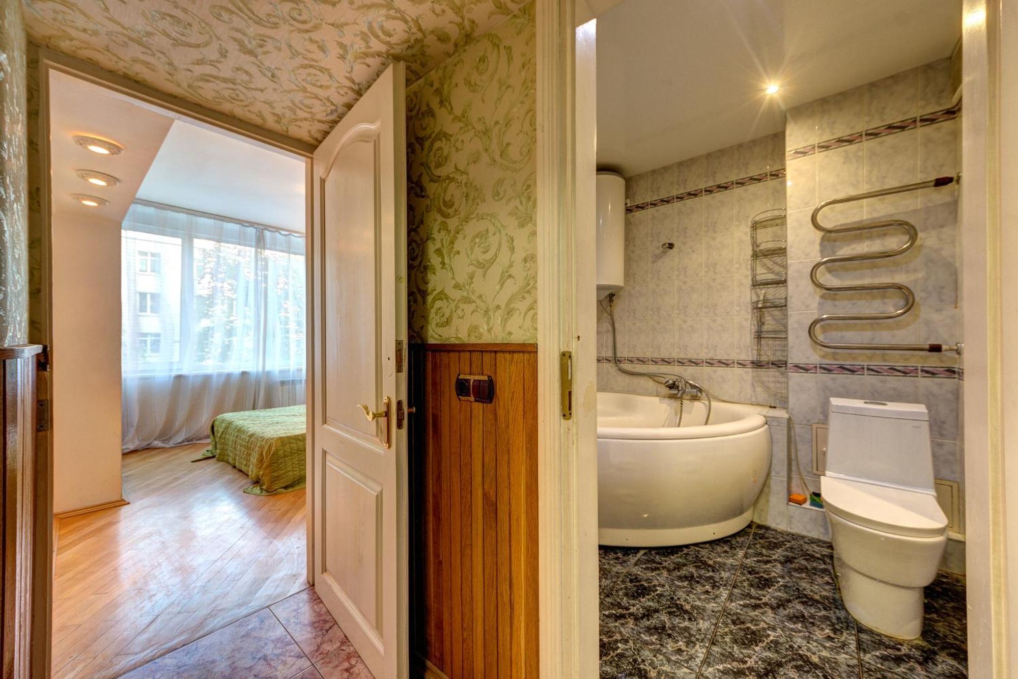 Apartment 3-кімнатні в центрі, поруч ст. м. університет Kyiv
